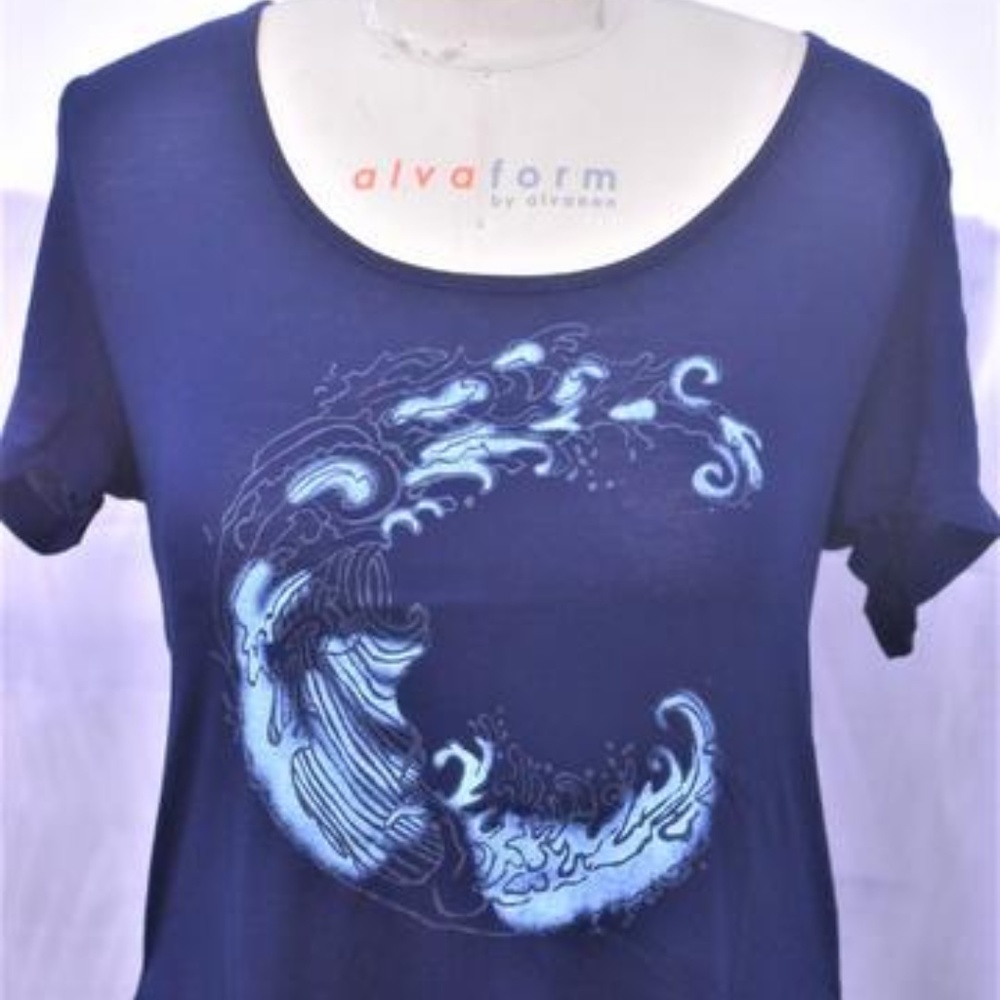Blue LA Hearts Women's Waves Design Tees